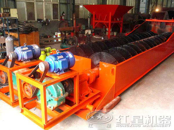 單螺旋洗砂機設(shè)備實拍 單螺旋洗砂機設(shè)備實拍