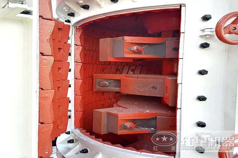 立式破碎機生產石料產能高，破碎性能強